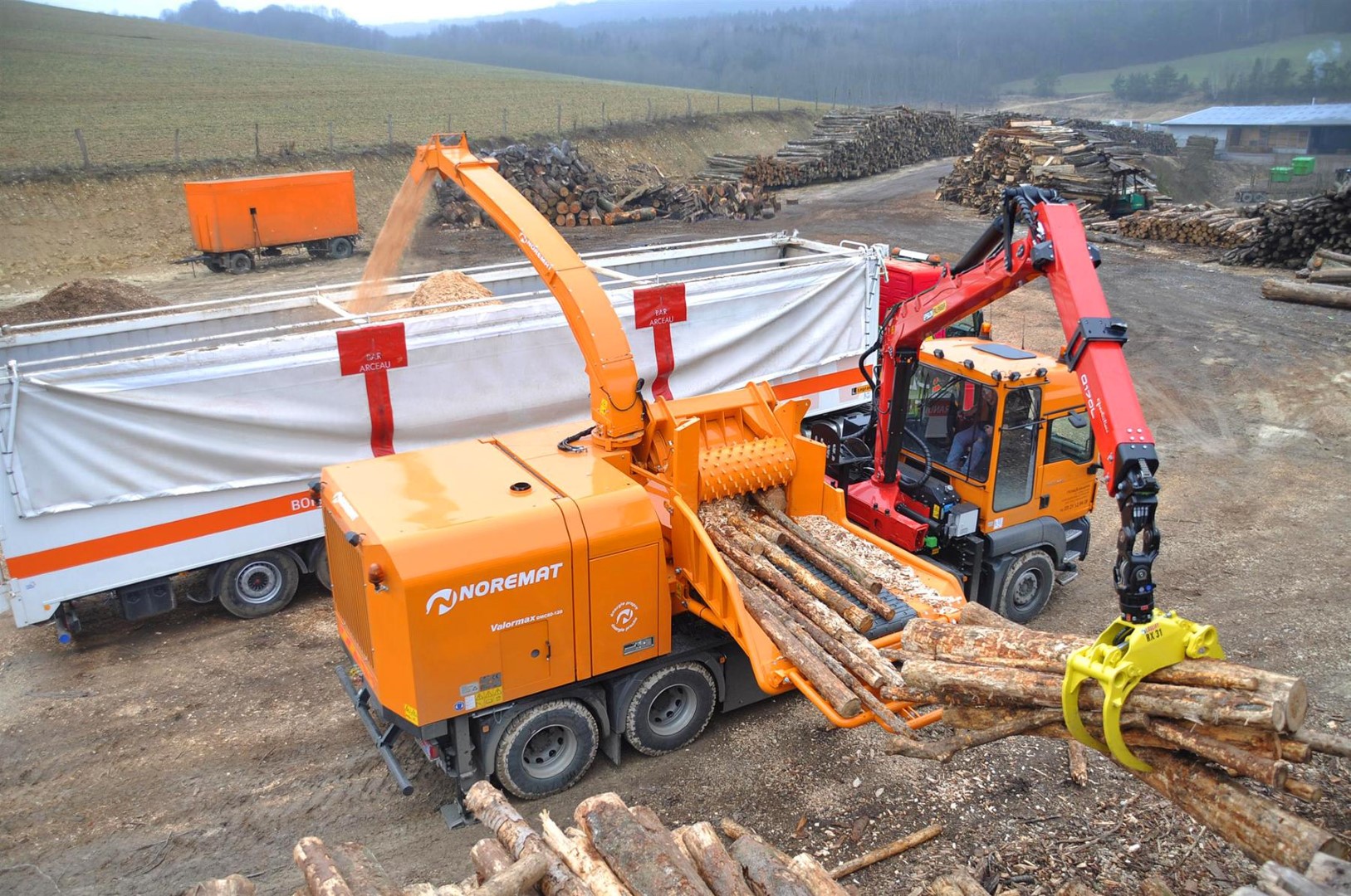 Déchiqueteuse sur camion Valormax Noremat Jenz 29